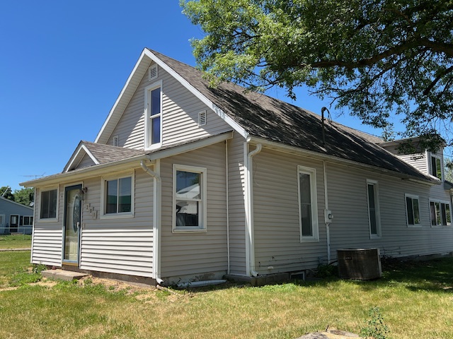 201 Ash, Winfield, Iowa 52659, 5 Bedrooms Bedrooms, ,2 BathroomsBathrooms,Homes,For Sale,Ash,1350