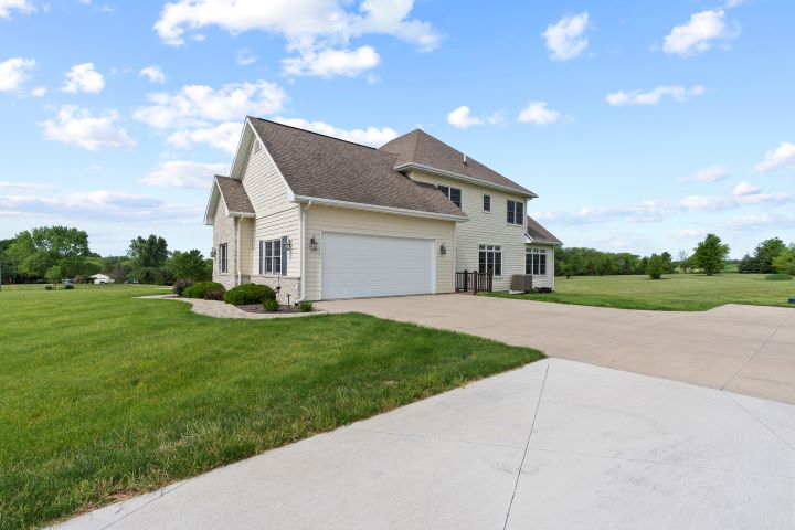 1589 Old Hwy 34, Mt. Pleasant, Iowa 52641, 5 Bedrooms Bedrooms, ,4 BathroomsBathrooms,Homes,For Sale,Old Hwy 34,1362